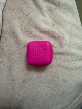 Rare NEEDOH Color Change Cube. Authentic. Perfect condition